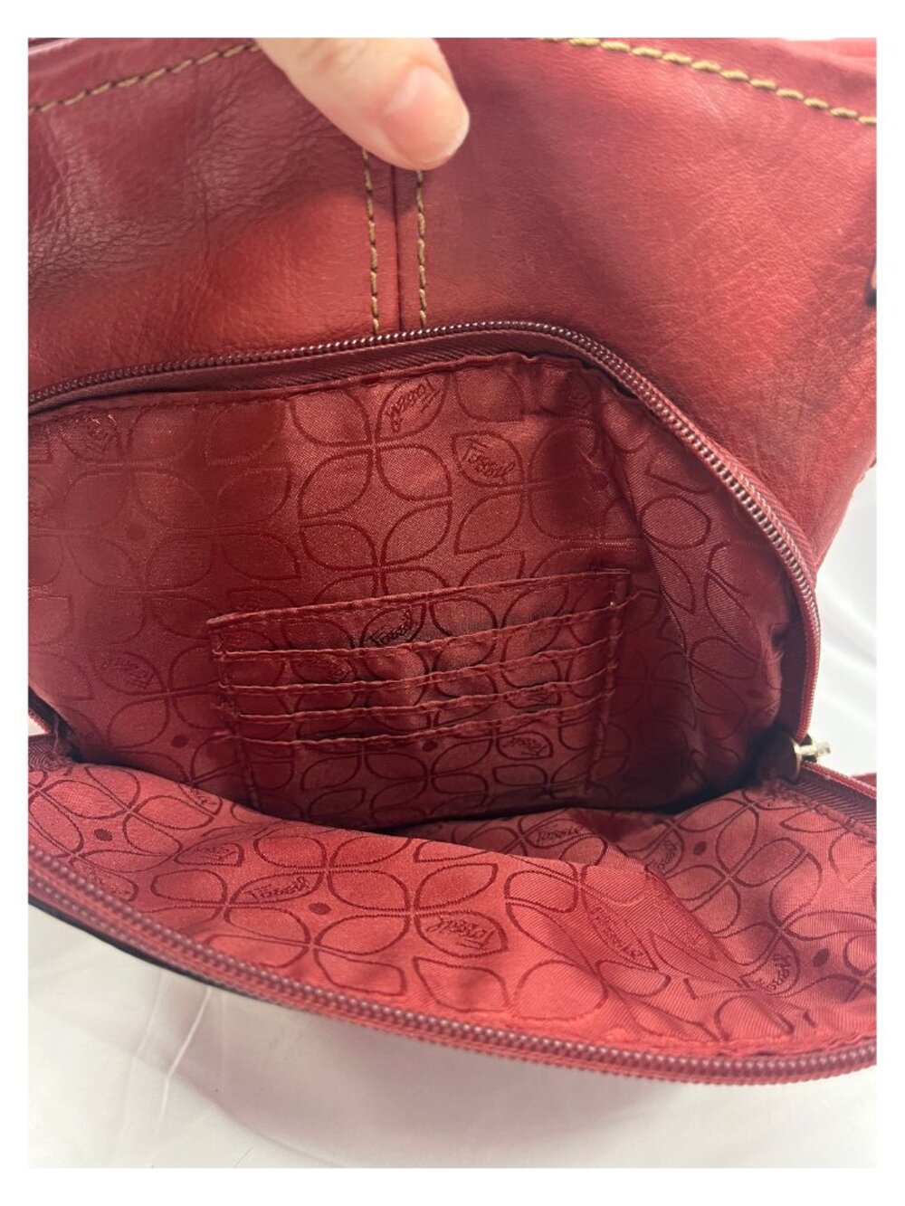 Fossil Red Leather Crossbody Bag Organizer Flap Zip Pockets Adjustable Strap - Picture 4 of 9